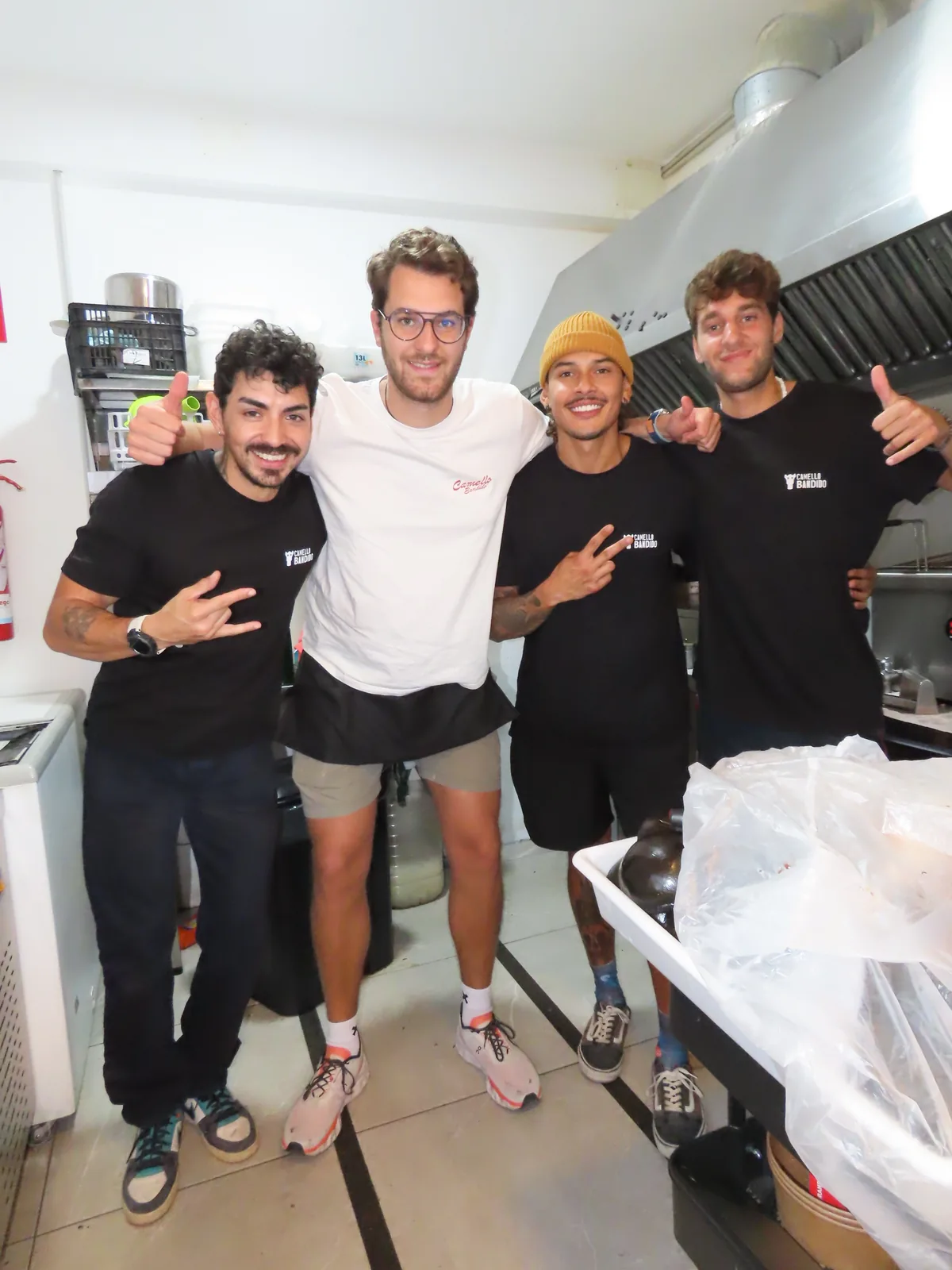 Camello Bandido - The Burger Gang